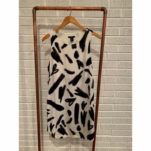 H&M Graphic Abstract Print Shift Dress